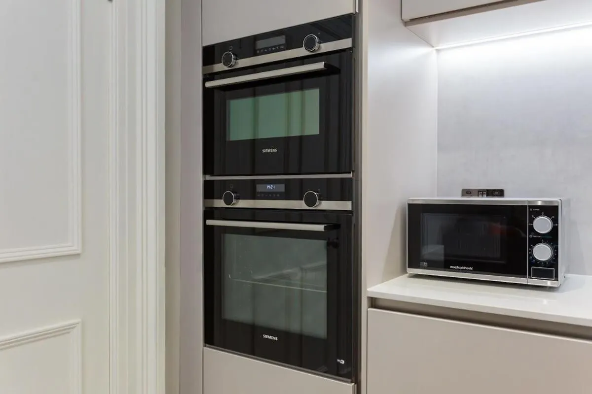 Dragon Suites - Edinburgh City Centre 1 Bed Apartment