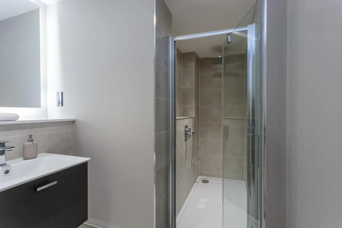 Dragon Suites - Edinburgh City Centre 1 Bed Apartment